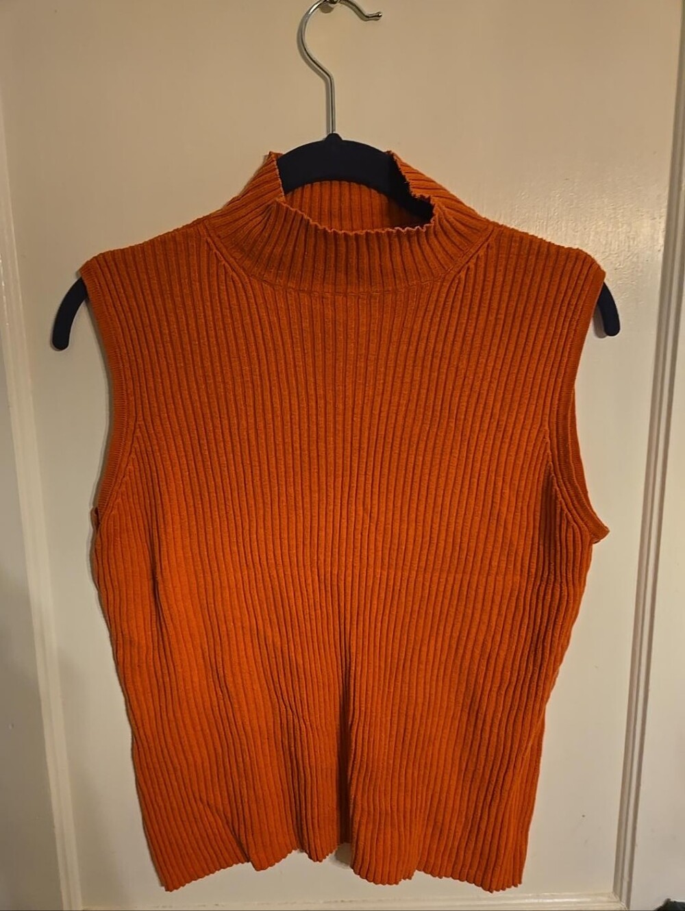 Joseph A Sleeveless Ribbed Turtleneck Sweater - Orange